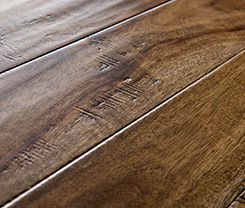 손이 긁혔습니다